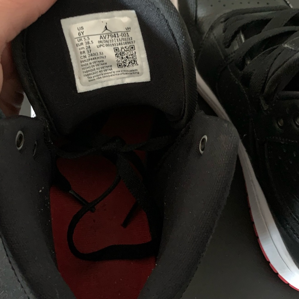 Jordan sneakers - Picture 6 of 8